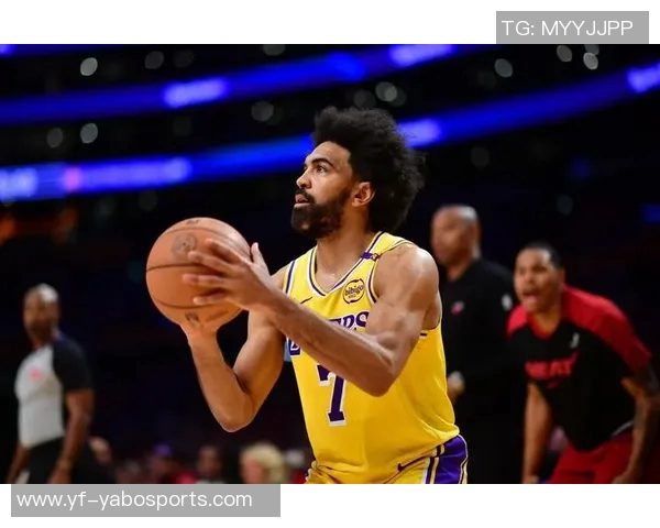 各队积极探讨交易浓眉的可能性谈判将进入认真阶段 各队积极探讨交易浓眉的可能性谈判将进入认真阶段