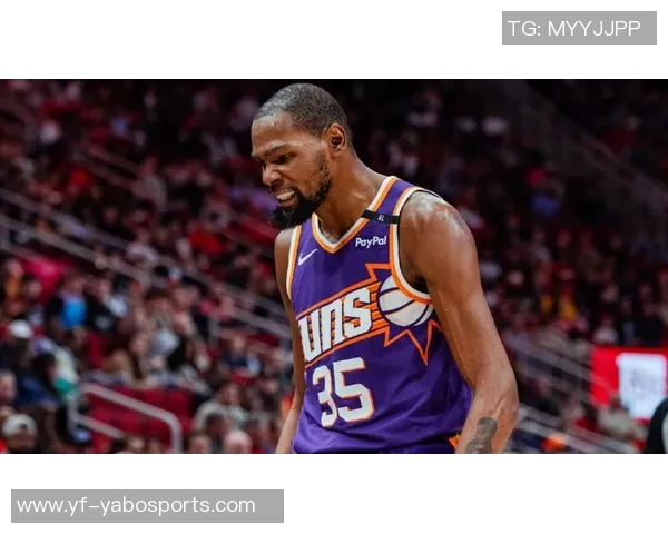 杜兰特本赛季出手次数创生涯新低球场表现引发关注与讨论