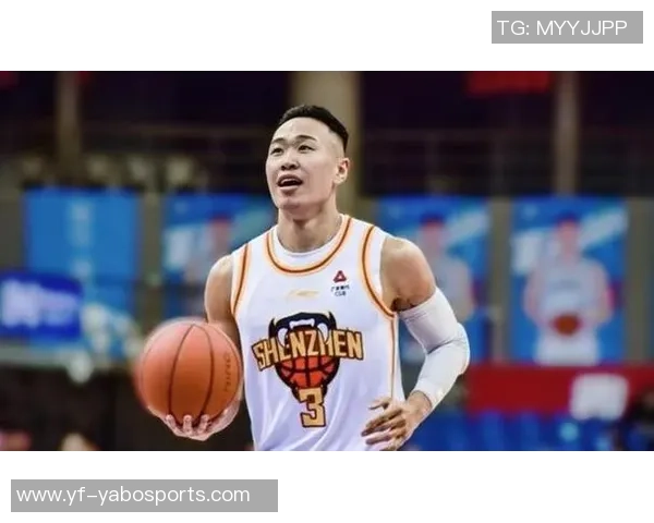 贺希宁微微一笑展现自信气场助力团队稳操胜券 贺希宁微微一笑展现自信气场助力团队稳操胜券